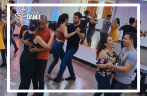 bailar en una fiesta de adolescentes, como bailar en fiestas de jovenes, como bailar con adolescentes,